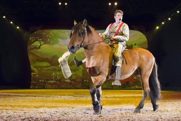 011_APASSIONATA_Im_Bann_des_Spiegels