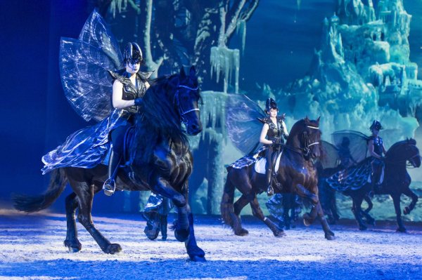 014_APASSIONATA_Im_Bann_des_Spiegels